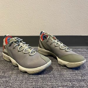 Nike LeBron XIV Low